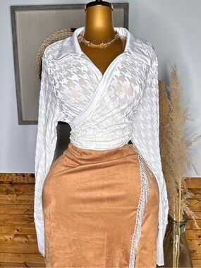 Monaco Plus Knitted Sheer Tie Front Crop Top